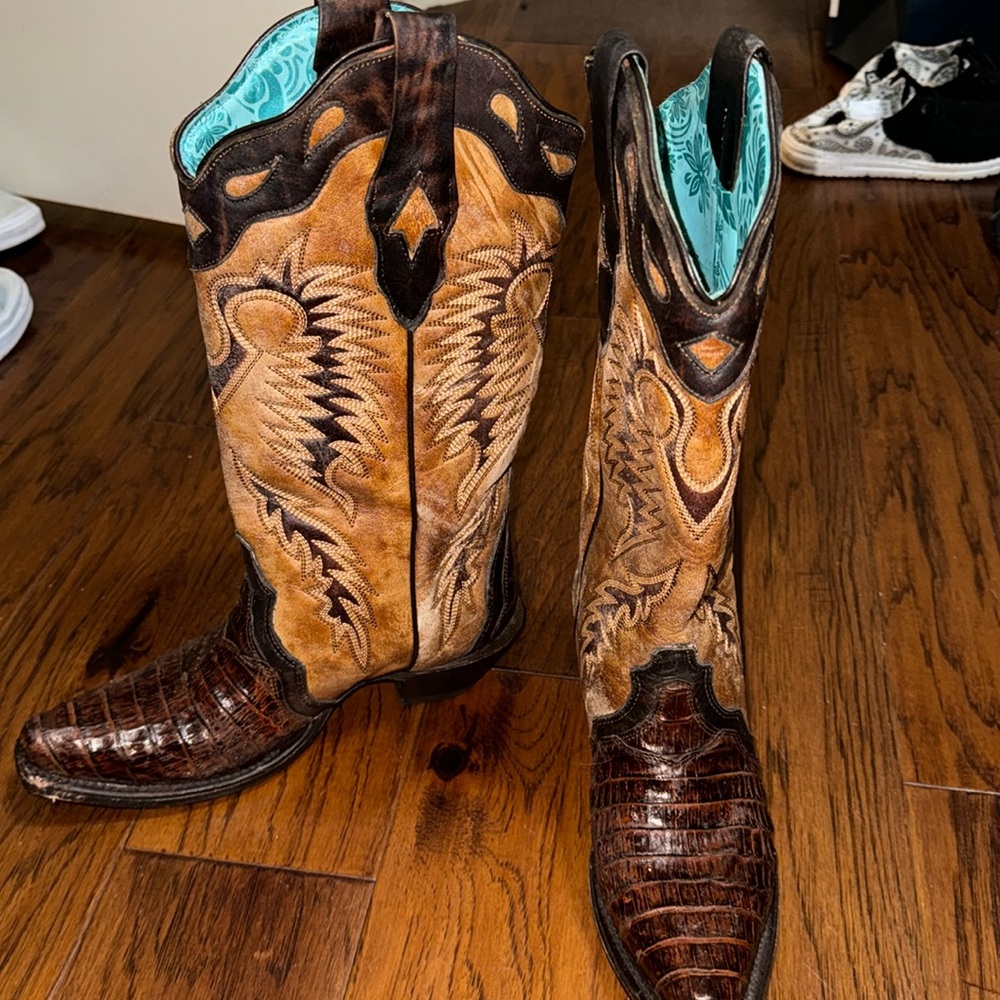 Corral Caiman Cowboy Boots size 6.5
